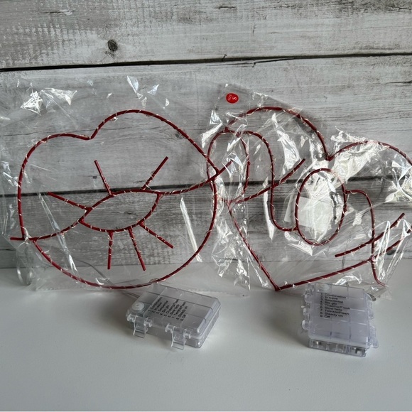 Other - 💖 Light Up Your Love! Adorable LED Heart Decoration 💖